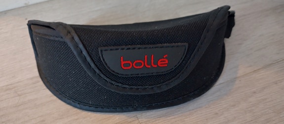 Bolle aurinkolasikotelo