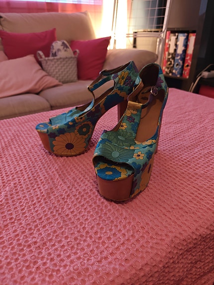 Jeffrey Campbell sinikukalliset korkosandaalit 40