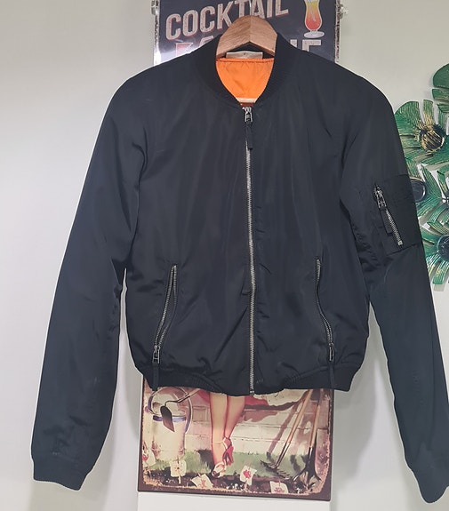 Musta bomber takki S koko