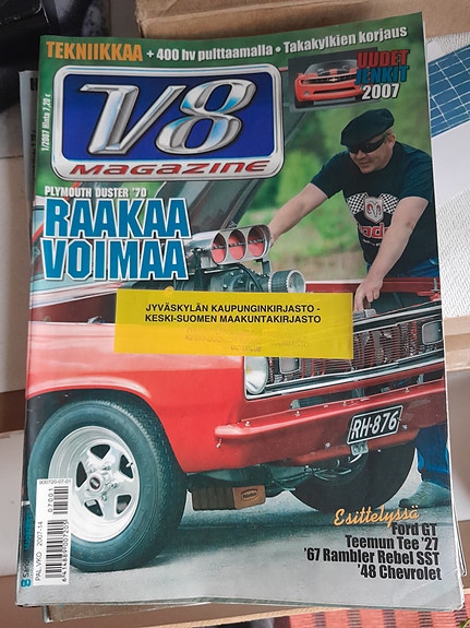 V8 Magazine, nrot 1, 2, 3, 4 ja 6 vuodelta 2007