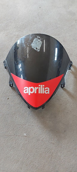 Aprilia tuulisuoja