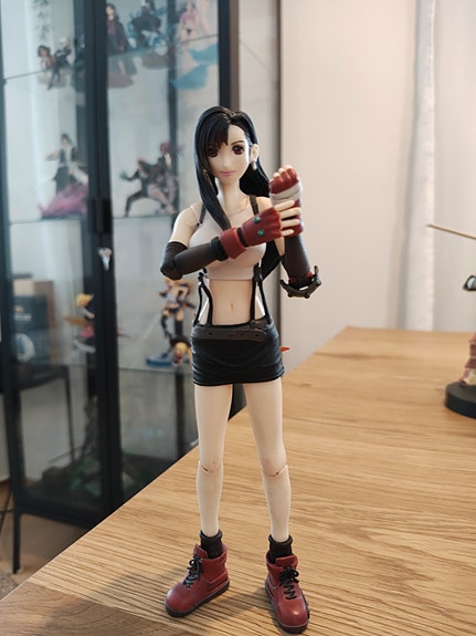 Final Fantasy VII Tifa Play arts vol.1 figuuri