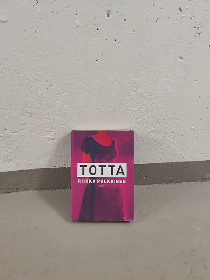 Riikka Pulkkisen kirja: Totta