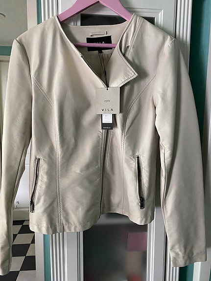 Product image 1 of 8