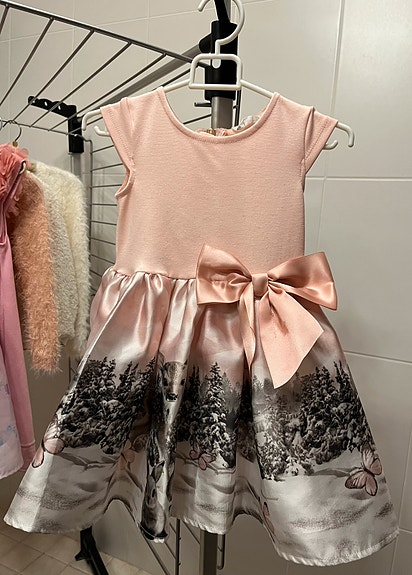 H&M:n juhlapuku koko 92