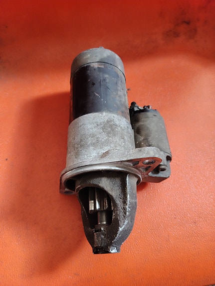 Subaru starttimoottori