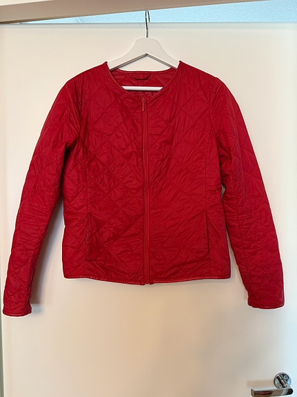 Benetton kevyt untuvatakki, koko 38