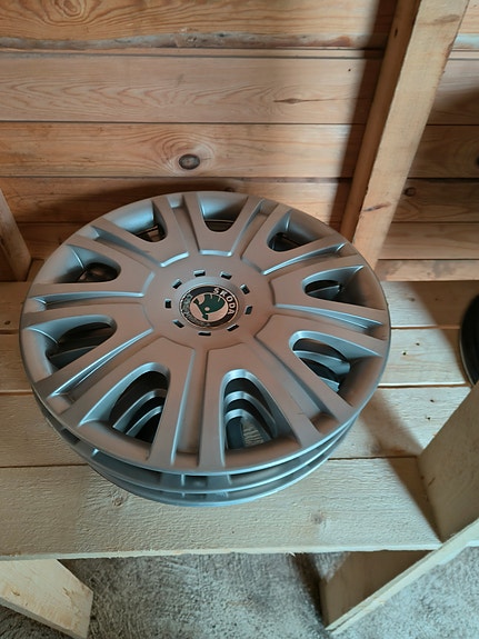 Skoda Pölykapselit 15" TARJOA!