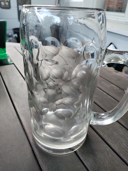 Lasinen 1 litran tuoppi