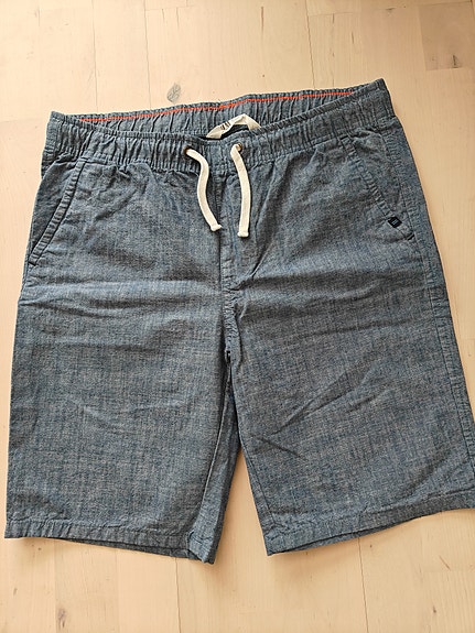 Poikien shortsit