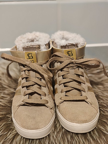 Adidas kengät