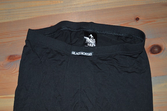 Black Horse mustat kerrastohousut 152cm