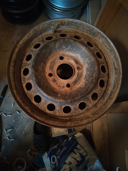 Nissan Almera peltivanteet 15"