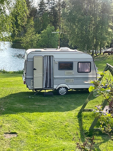 Vuokrataan Asuntovaunu