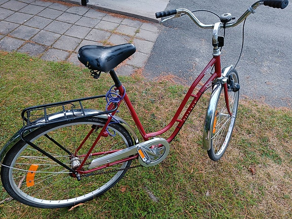 Naisten pyörä DBS Village