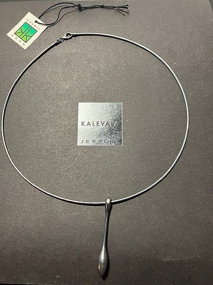 Upea Kalevala korun / Kaunis koru vintage kaulariipus