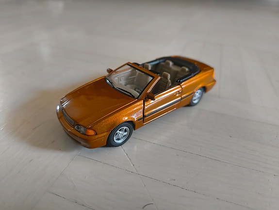 Volvo c70 pienoismalli