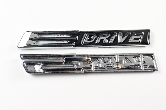 BMW Takakontin / lokasuojan merkki, Kromi-musta – 98mm