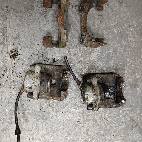 Bmw e39 523 etujarrusatulat