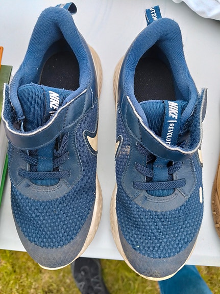 Nike Revolution lenkkarit 31