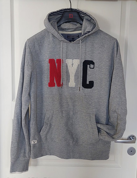 Tommy Hilfiger huppari