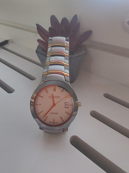 Citizen quartz sapphire- rannekello