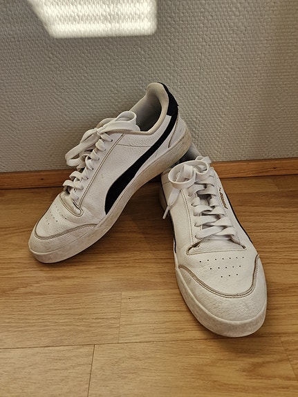 Raahe, Pyhäjoki.  44 lenkkarit Puma