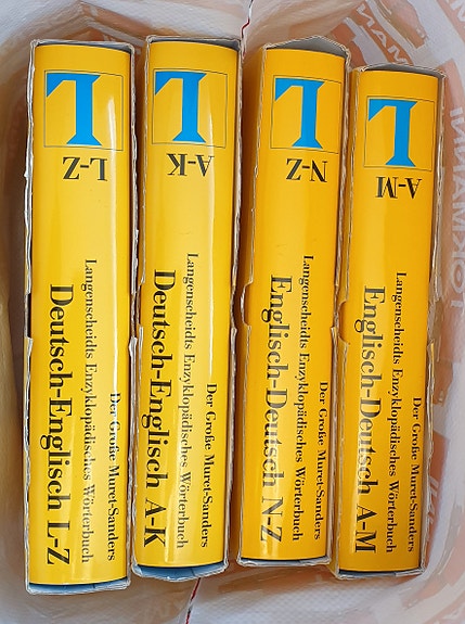 German- English/ English- German dictionary/ saksa- englanti