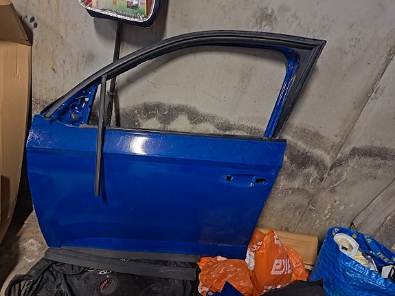 Skoda fabia 2021 vas.etu ovi ja vas etu lokari
