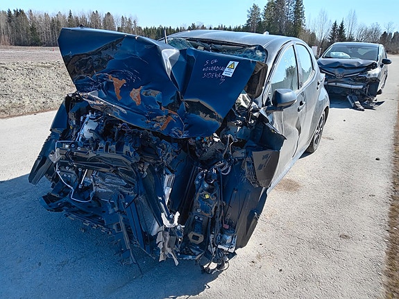 Toyota Yaris 1.5 Hybrid -24