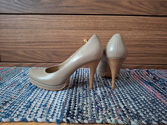 Sateg korkokengät, koko 35, beige