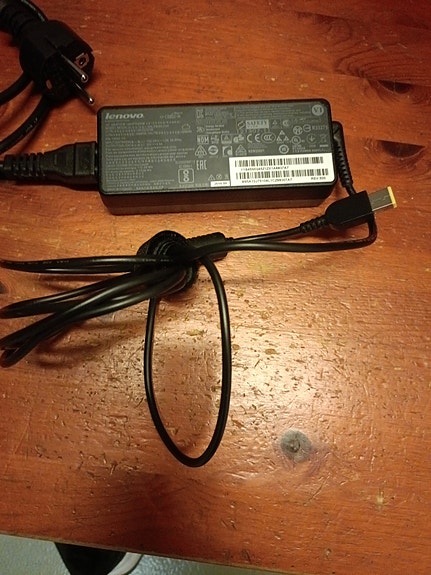 Lenovo laptop charger 90W