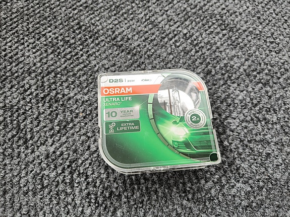 Osram ultra life xenarc d2s xenon