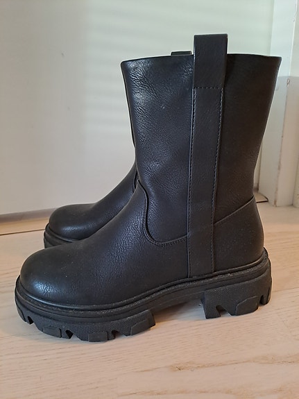 Kengät 37