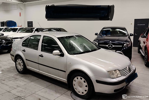 Volkswagen Bora 1.6 myydään osina