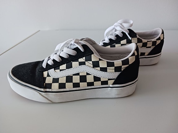 Uudet Vans kengät 37