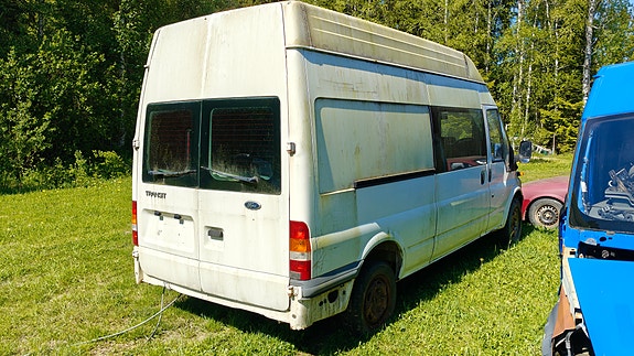 Ford Transit mk6 osia paljon
