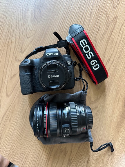 Canon EOS 6D + EF 24-105L zoom lens + 50mm lens