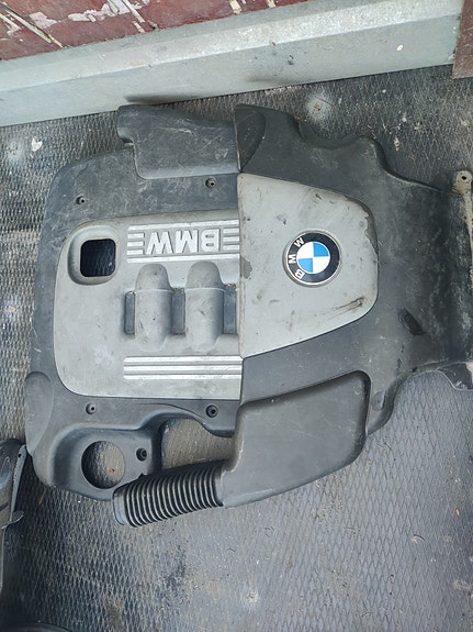Bmw e46 moottorin suojamuoveja