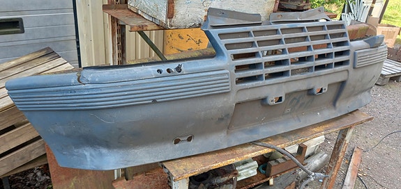 Opel Kadet E etupuskuri