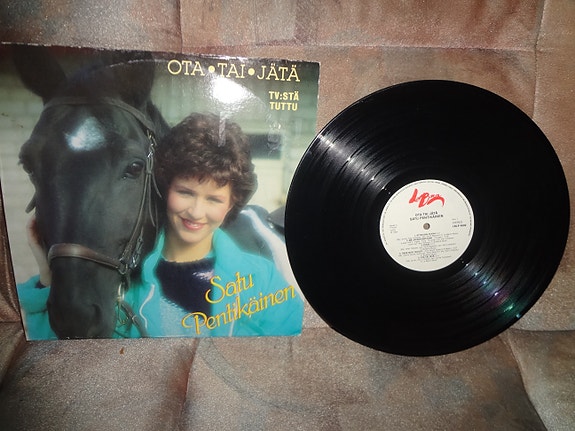 Satu Pentikäinen LP