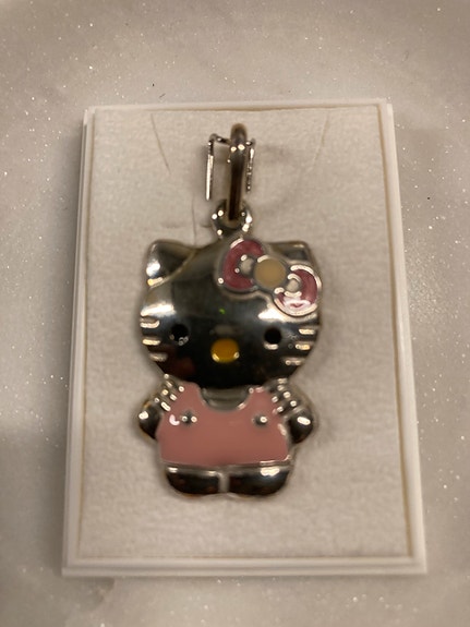 HELLO KITTY 925 RIIPUS