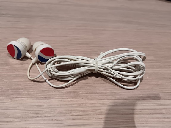 Pepsi kuulokkeet In-Ear sis. postit