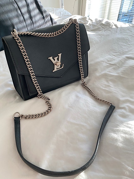 Louis Vuitton MyLockme Chain Bag – aito, kuitti ja dust bag mukana