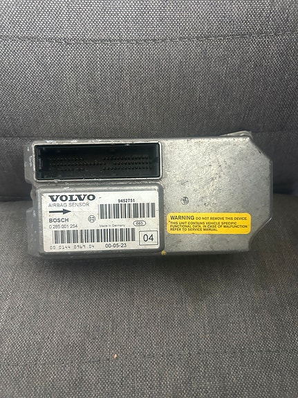 Volvon airbag ohjainyksikkö