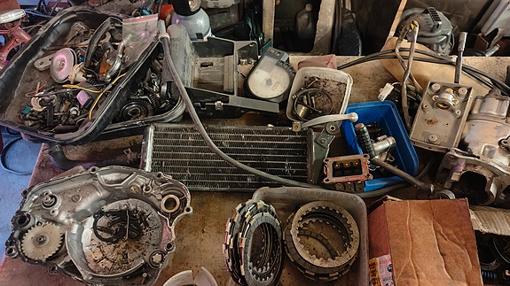 Myydään yamaha dt125 r, re, x ja gpr 125 osia