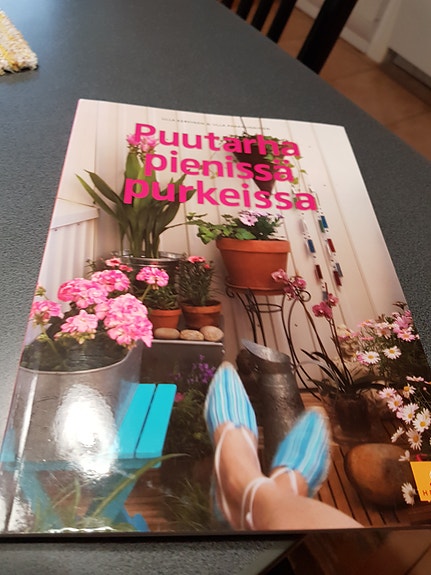 Puutarha pienissä purkeissa. Ulla Kervinen
