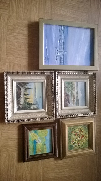 Tauluja, isoja, pieniä, tyhjiä canvas pohjia