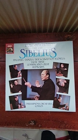 Sibelius, Paavo Berglund - Finlandia - Tapiola - Der Schwan

￼