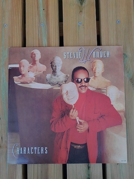 Stevie Wonder LP 1987 Characters Canada Kunto : levy NM